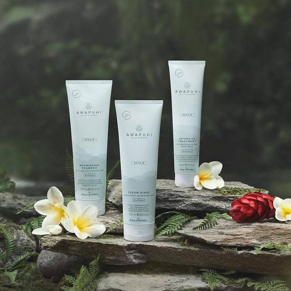 Набор Paul Mitchell Awapuhi Wild Ginger Repair с цветами франжипани